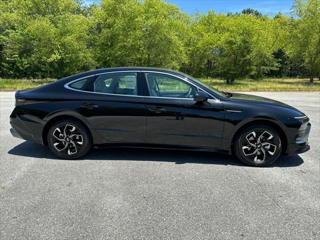 new 2024 Hyundai Sonata car, priced at $25,408