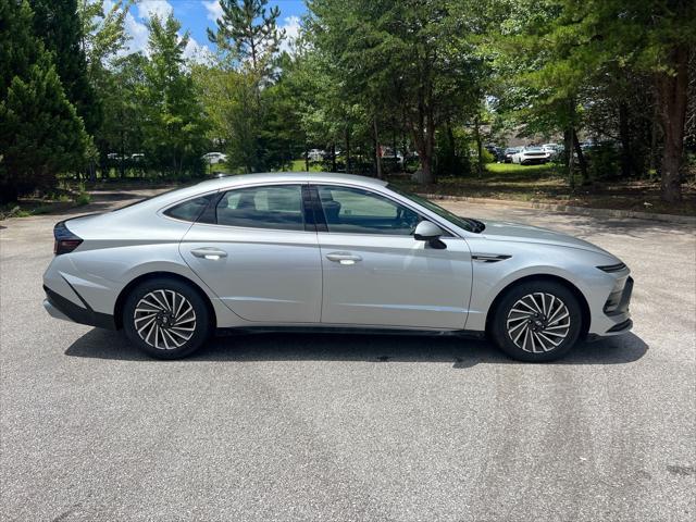 new 2024 Hyundai Sonata Hybrid car, priced at $30,137