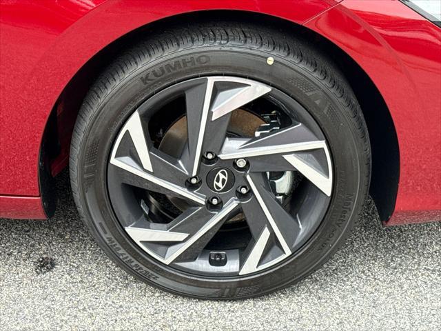 new 2025 Hyundai Elantra car, priced at $23,613
