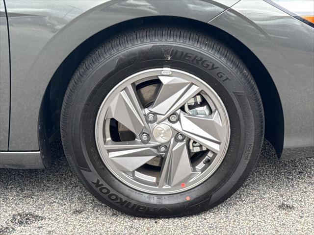 new 2025 Hyundai Elantra car, priced at $22,120