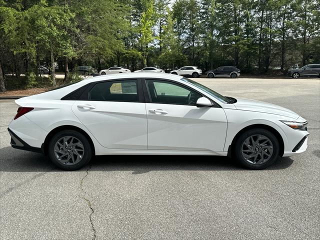 new 2024 Hyundai Elantra HEV car, priced at $23,252