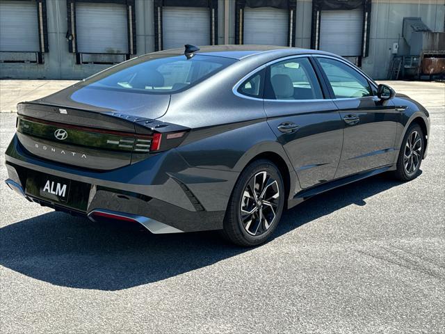 new 2024 Hyundai Sonata car, priced at $25,434