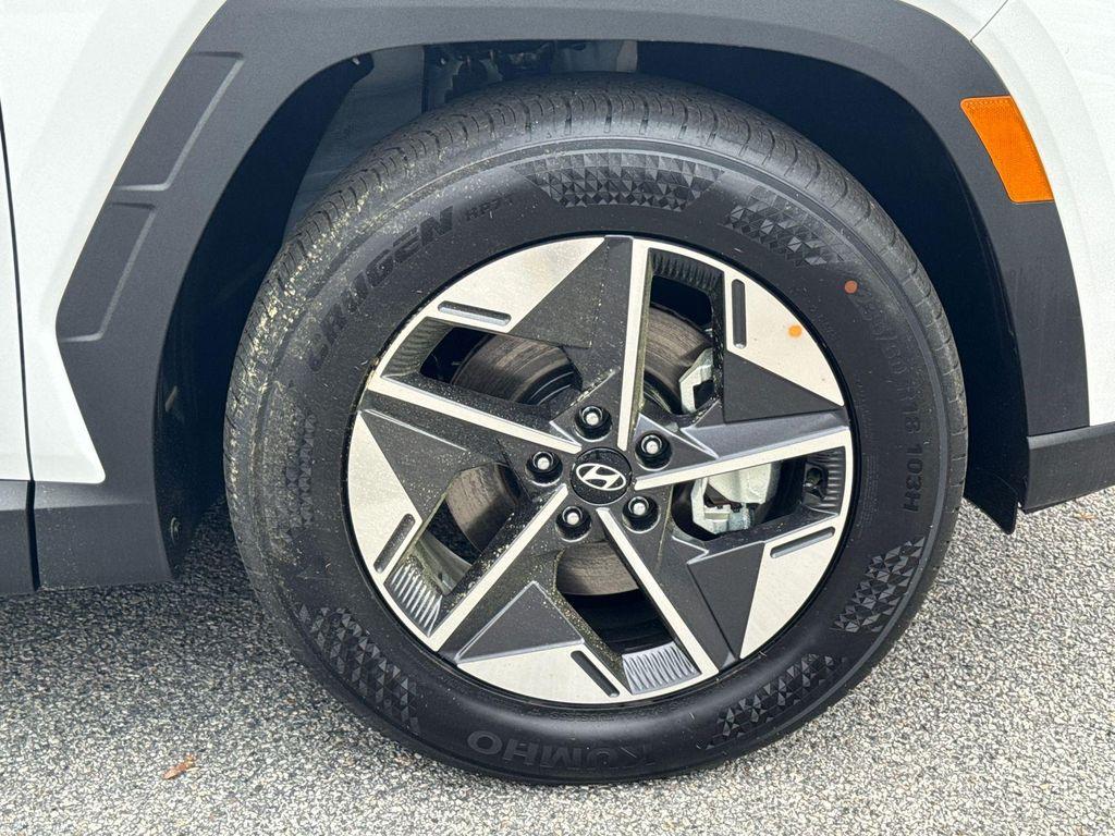 new 2025 Hyundai Tucson car, priced at $27,856