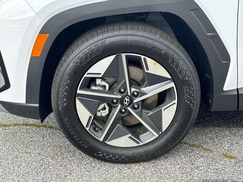 new 2025 Hyundai Tucson car, priced at $27,856