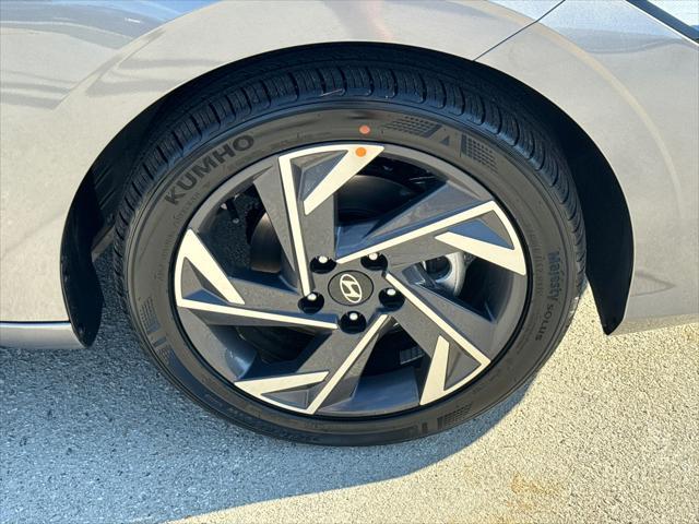 new 2025 Hyundai Elantra car, priced at $23,126