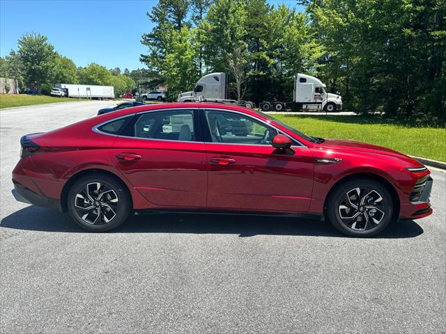 new 2024 Hyundai Sonata car, priced at $25,421