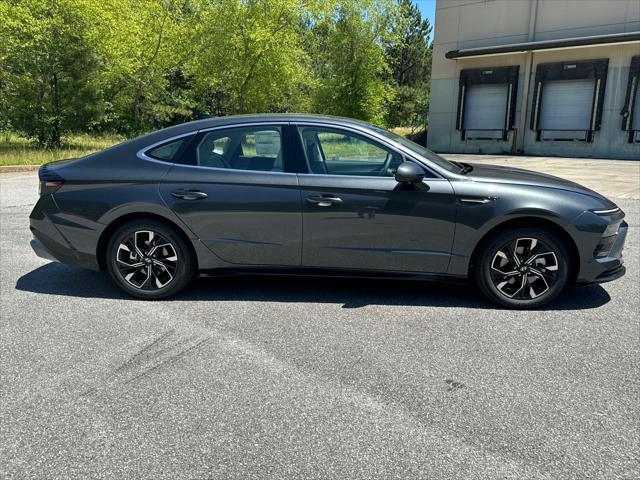 new 2024 Hyundai Sonata car, priced at $25,321