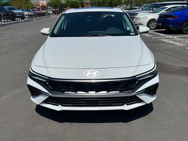 new 2024 Hyundai Elantra car, priced at $22,299