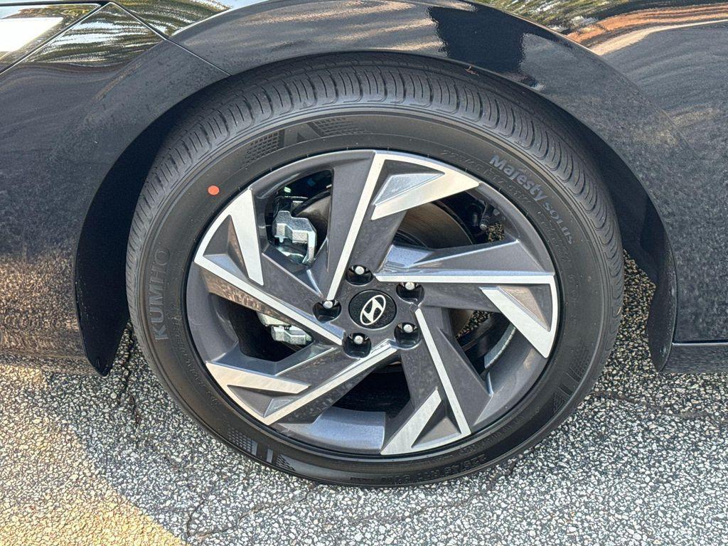 new 2025 Hyundai Elantra car, priced at $23,700