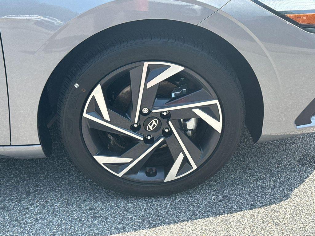 new 2025 Hyundai Elantra car, priced at $23,122