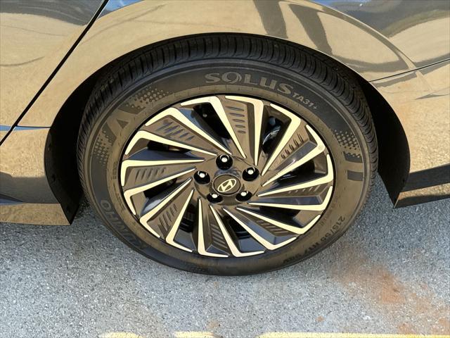 new 2025 Hyundai Sonata Hybrid car, priced at $36,698