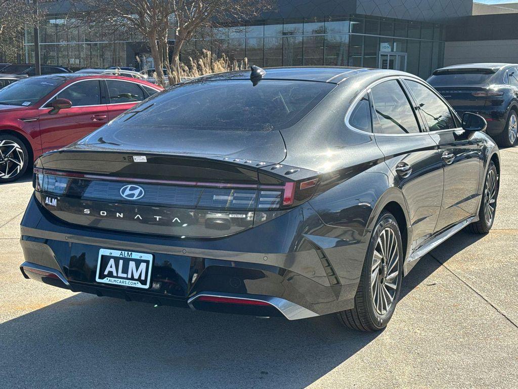 new 2025 Hyundai Sonata Hybrid car, priced at $37,203