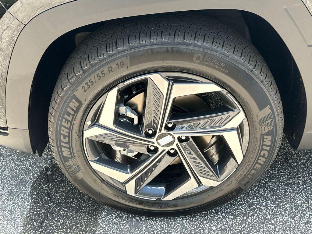 new 2024 Hyundai TUCSON Hybrid car, priced at $38,455