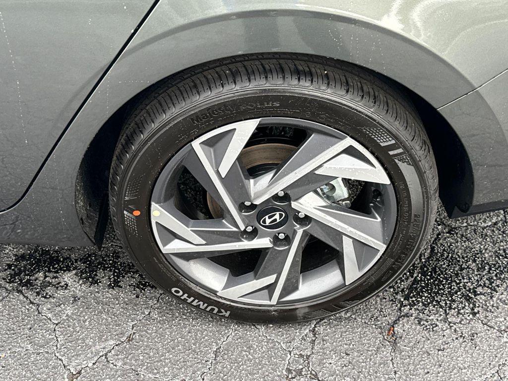 new 2025 Hyundai Elantra car, priced at $25,581