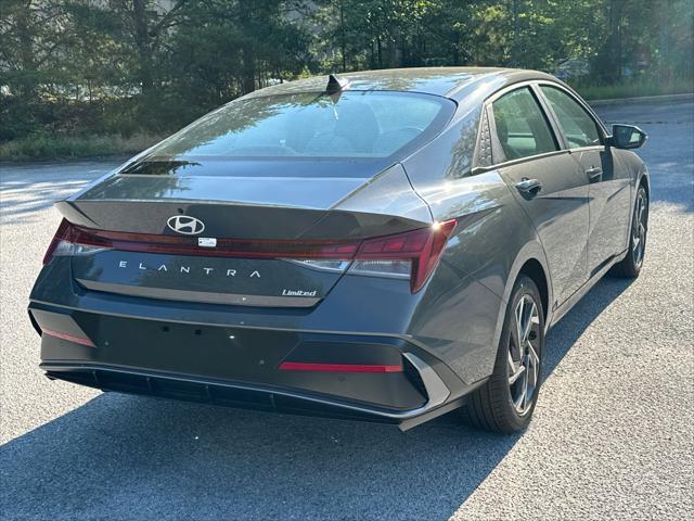 new 2024 Hyundai Elantra car, priced at $25,565