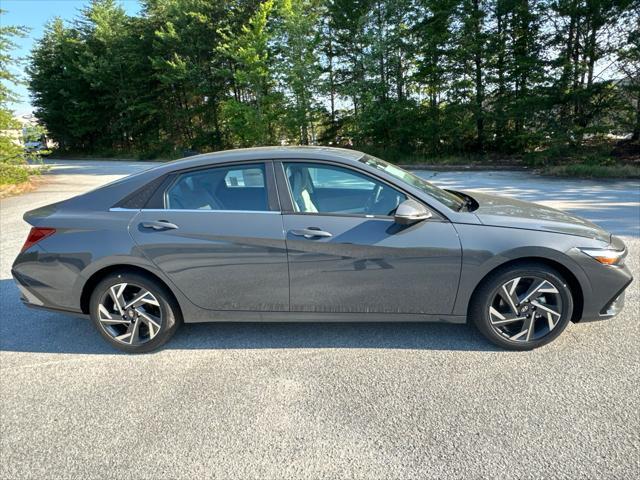 new 2024 Hyundai Elantra car, priced at $25,565