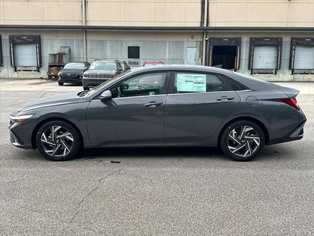 new 2025 Hyundai Elantra car, priced at $26,259