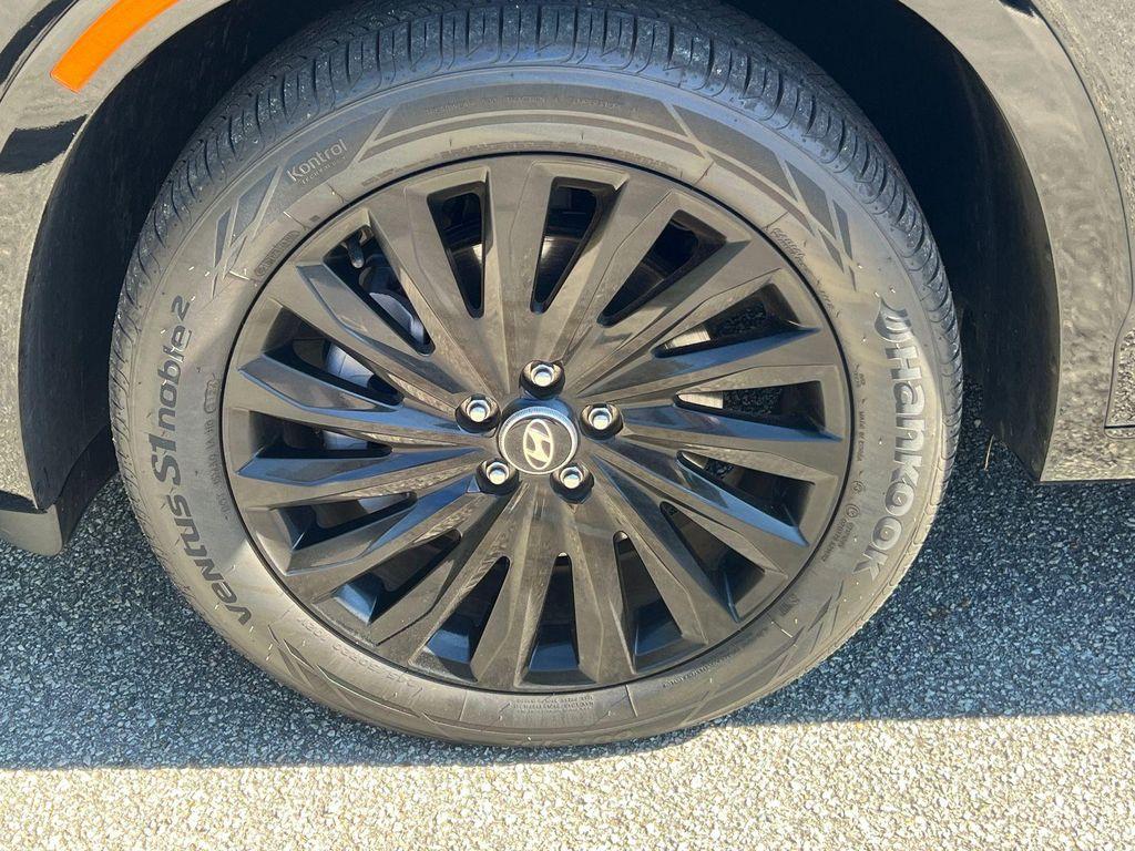 used 2025 Hyundai Palisade car, priced at $44,920