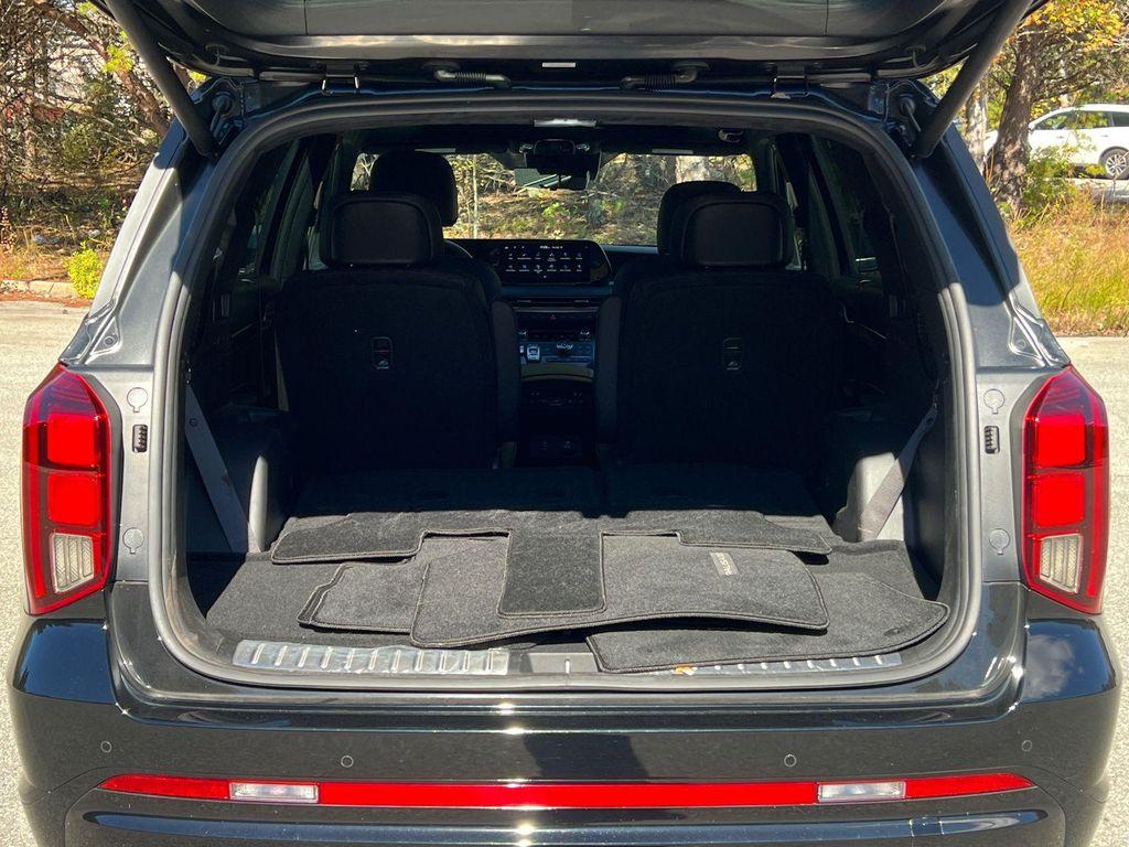 used 2025 Hyundai Palisade car, priced at $44,920