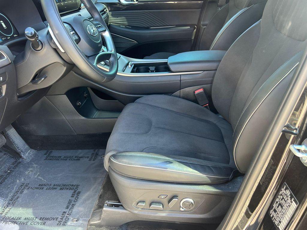 used 2025 Hyundai Palisade car, priced at $44,920