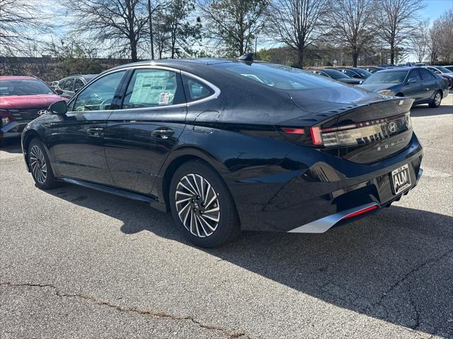 new 2025 Hyundai Sonata Hybrid car, priced at $35,654