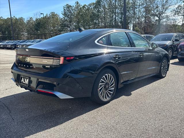 new 2025 Hyundai Sonata Hybrid car, priced at $35,654