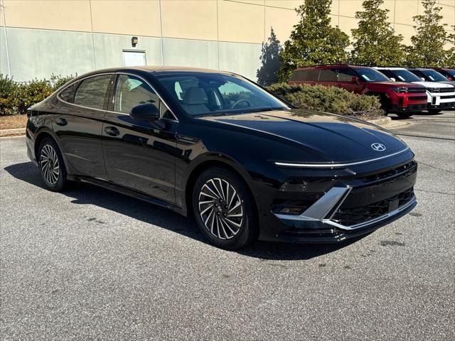 new 2025 Hyundai Sonata Hybrid car, priced at $35,654