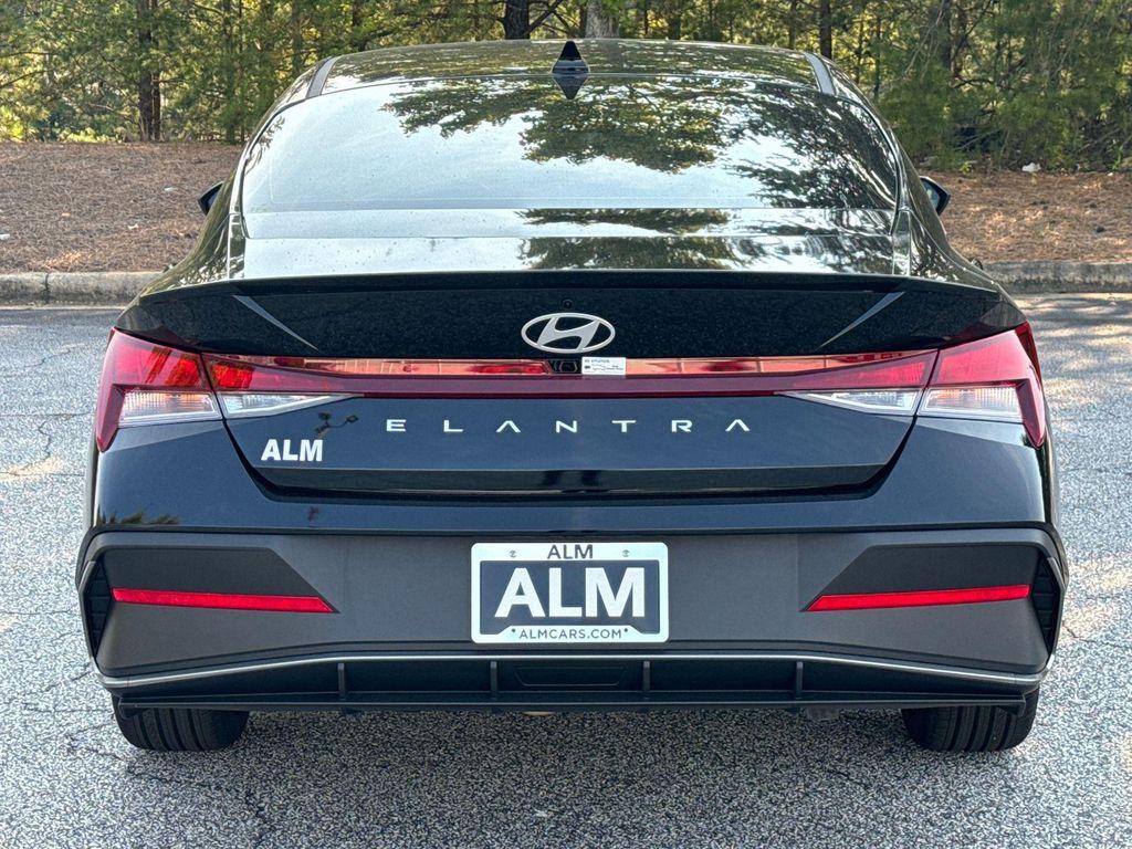 new 2025 Hyundai Elantra car, priced at $23,233