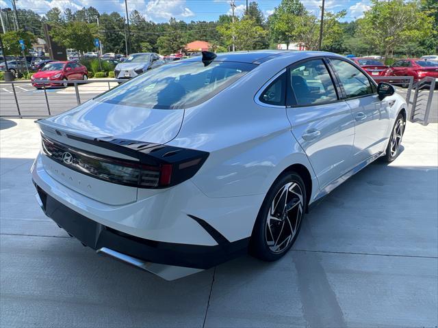 new 2024 Hyundai Sonata car, priced at $28,479