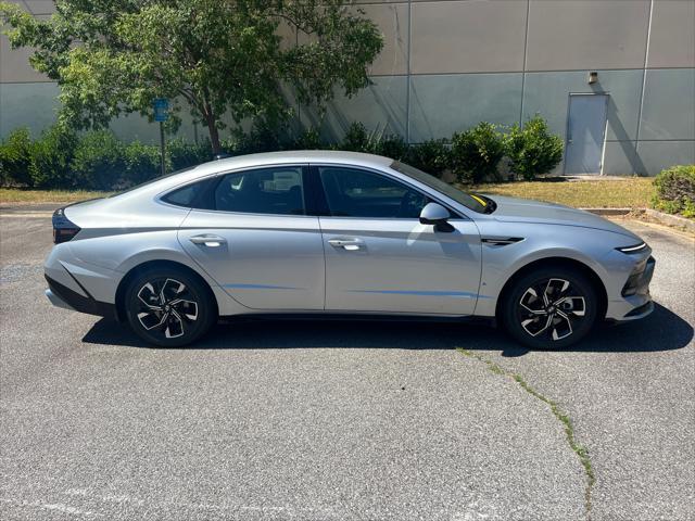 new 2024 Hyundai Sonata car, priced at $25,421