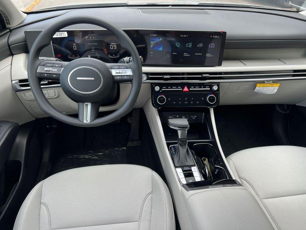 new 2025 Hyundai Tucson car, priced at $26,158