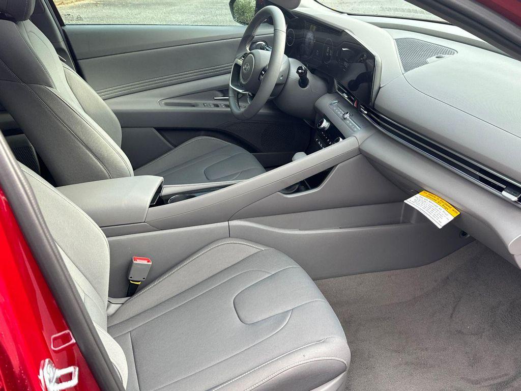 new 2025 Hyundai Elantra car, priced at $26,039