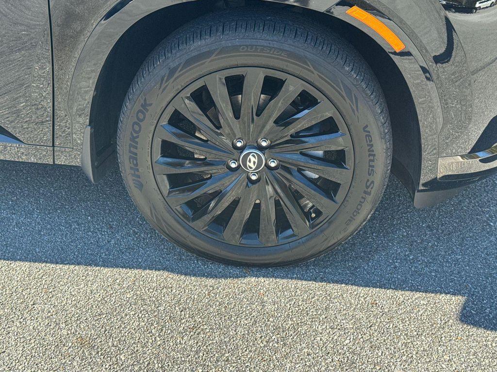 used 2025 Hyundai Palisade car, priced at $45,320