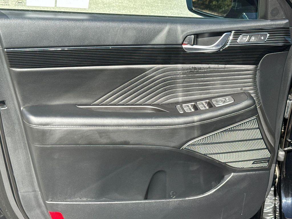 used 2025 Hyundai Palisade car, priced at $45,320