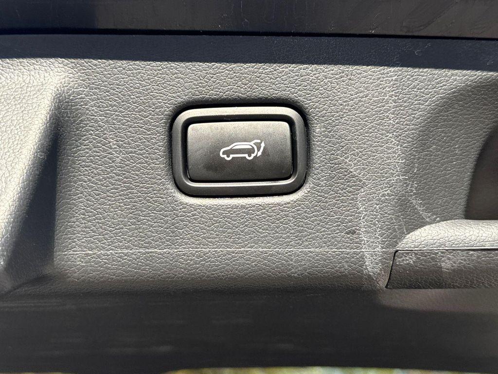 used 2025 Hyundai Palisade car, priced at $45,320