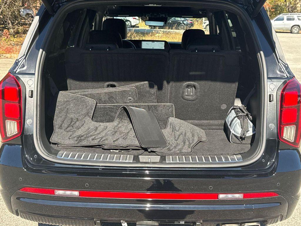 used 2025 Hyundai Palisade car, priced at $45,320