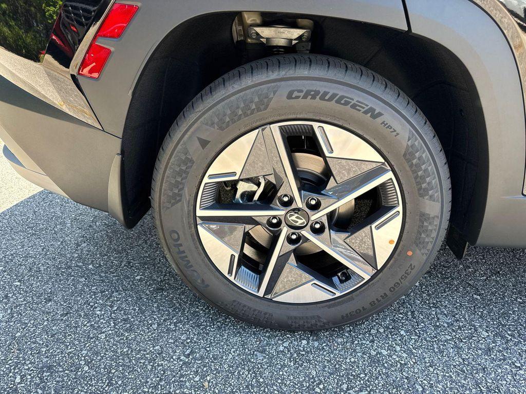 new 2025 Hyundai Tucson car, priced at $26,192