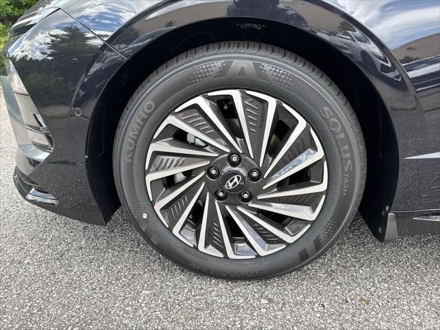 new 2025 Hyundai Sonata Hybrid car, priced at $36,042