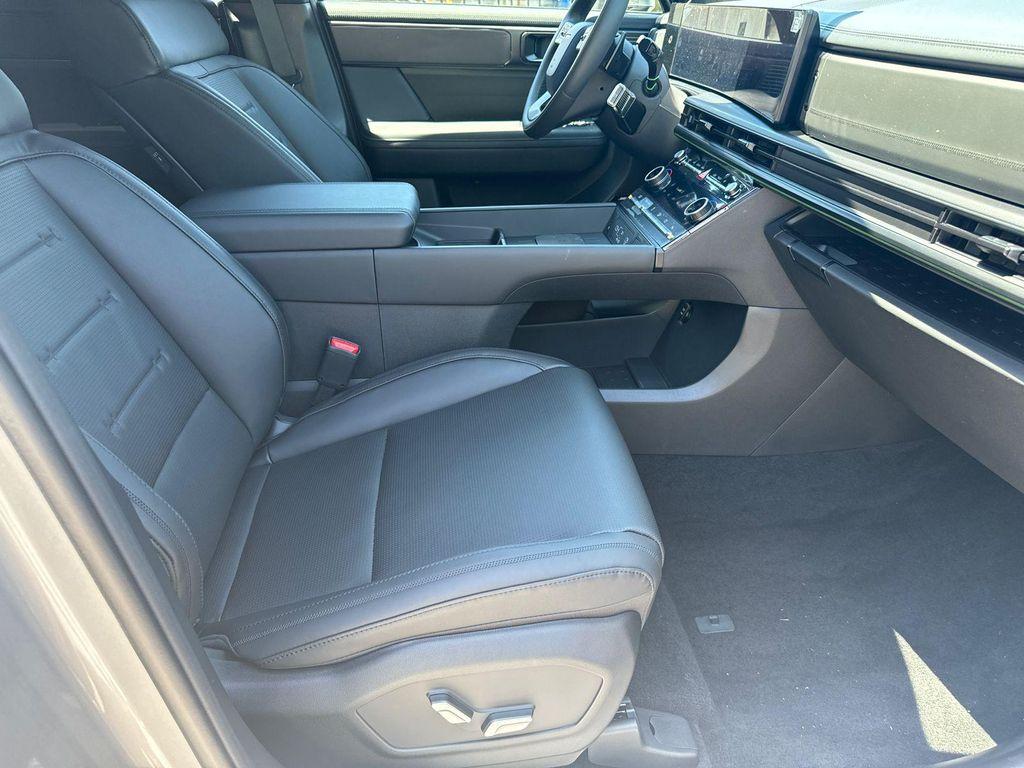 new 2024 Hyundai Santa Fe car, priced at $43,520