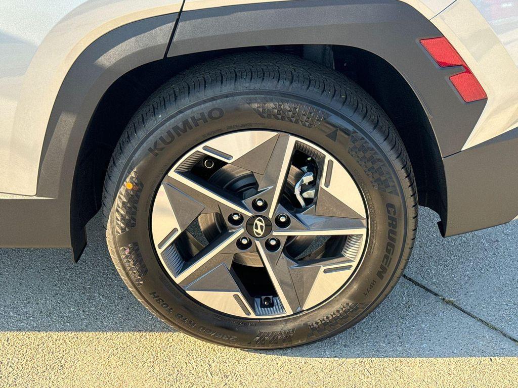new 2025 Hyundai Tucson car, priced at $25,172