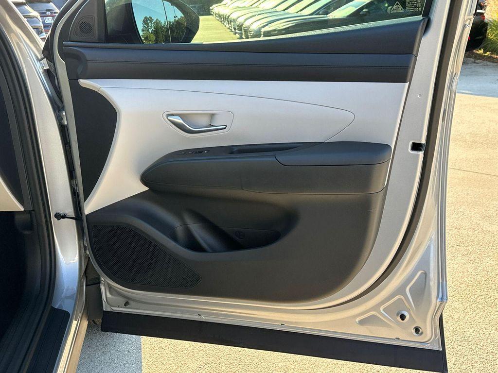 new 2025 Hyundai Tucson car, priced at $25,172