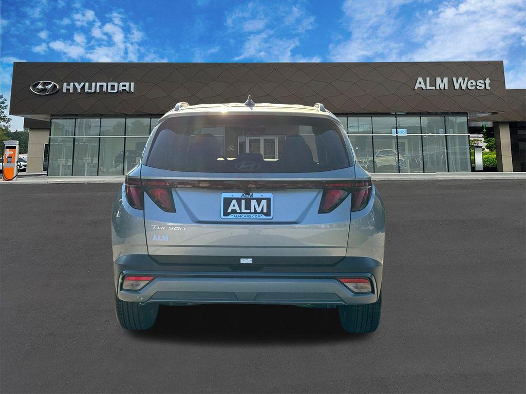 new 2025 Hyundai Tucson car, priced at $25,172