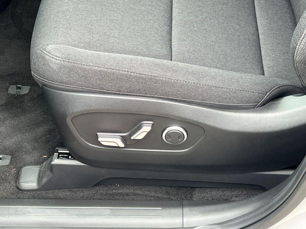 new 2026 Hyundai IONIQ 9 car, priced at $60,310