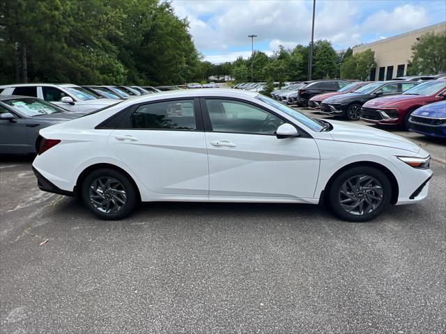 new 2024 Hyundai Elantra car, priced at $23,419