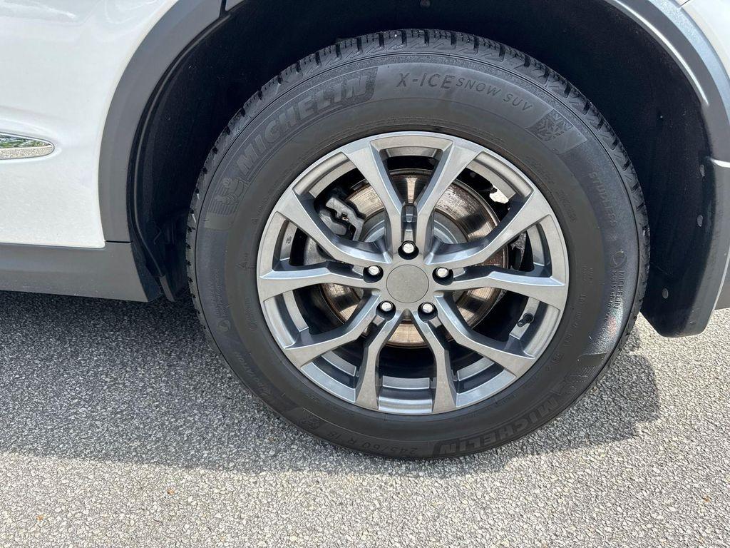 used 2024 Acura MDX car, priced at $49,420