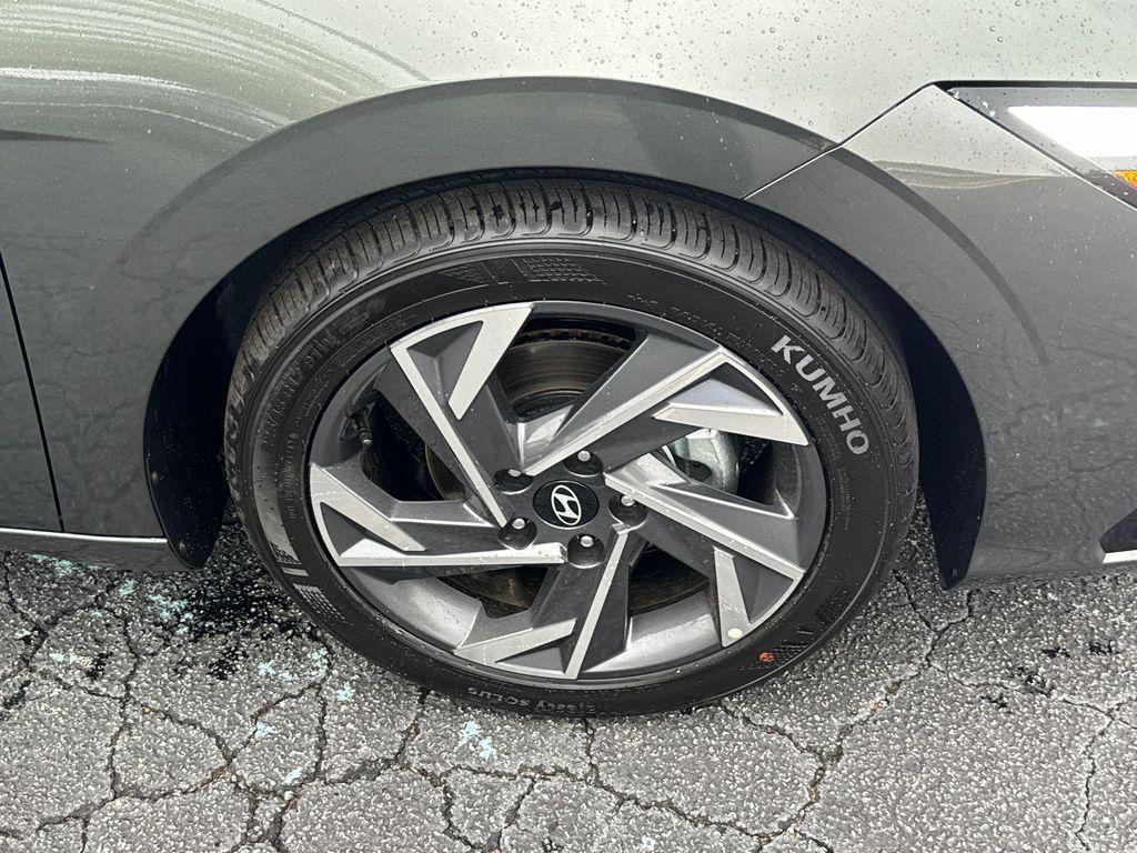 new 2025 Hyundai Elantra car, priced at $25,589