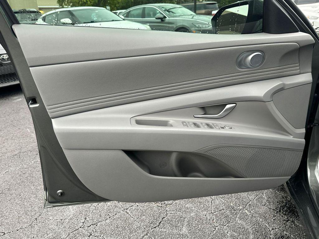 new 2025 Hyundai Elantra car, priced at $25,589