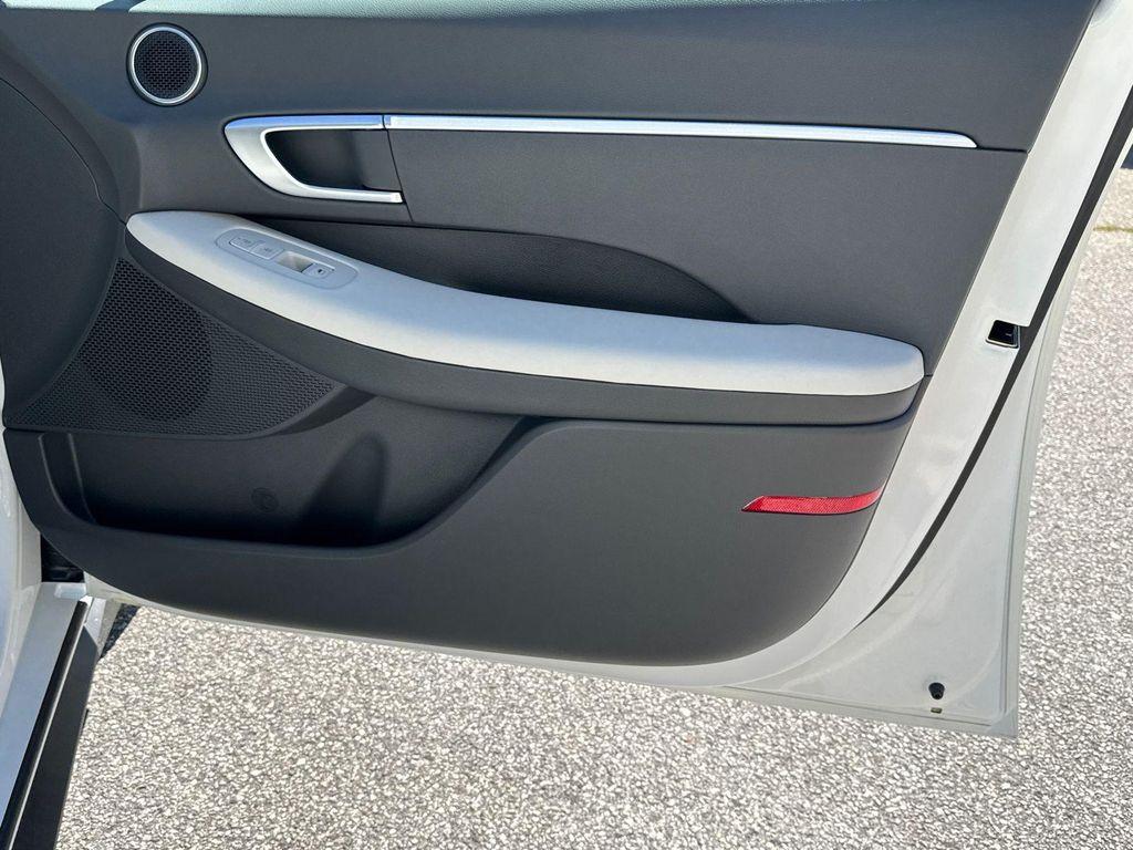 new 2025 Hyundai Sonata car, priced at $23,804