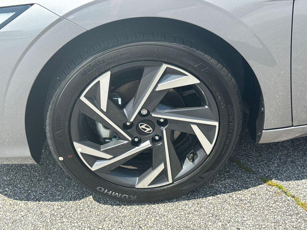 new 2025 Hyundai Elantra car, priced at $21,189