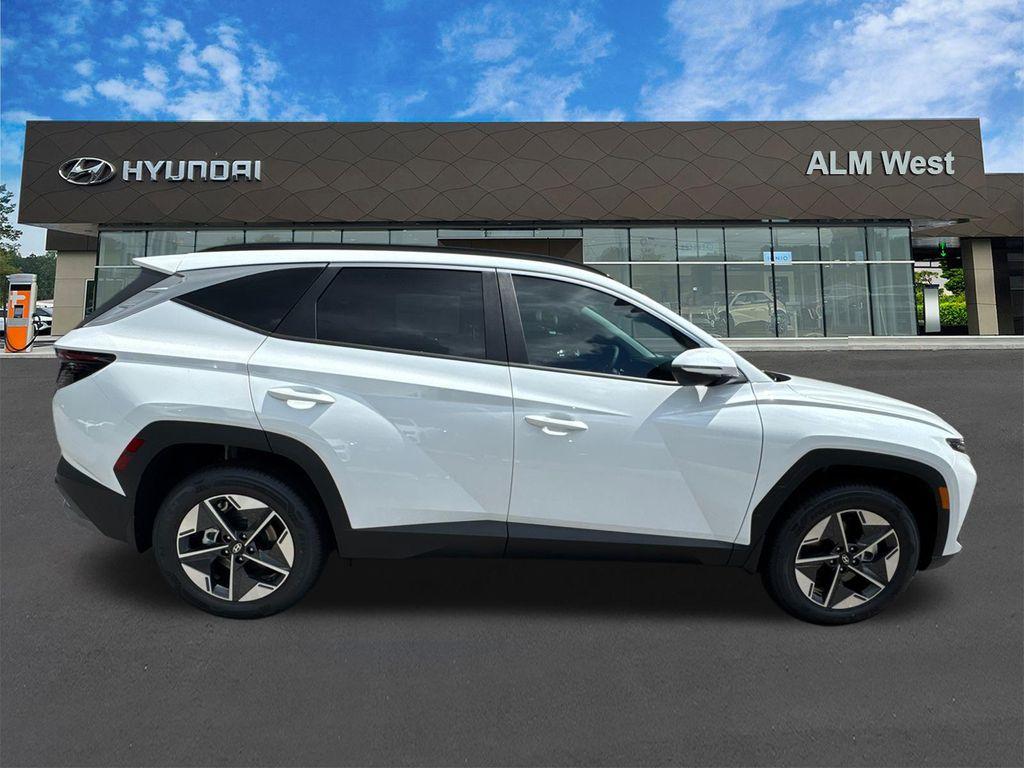 new 2025 Hyundai TUCSON Hybrid car, priced at $32,023